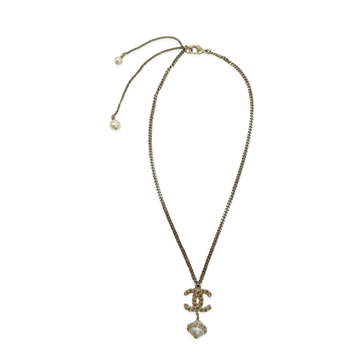 CHANEL: Chain CC Pearl Drop Necklace