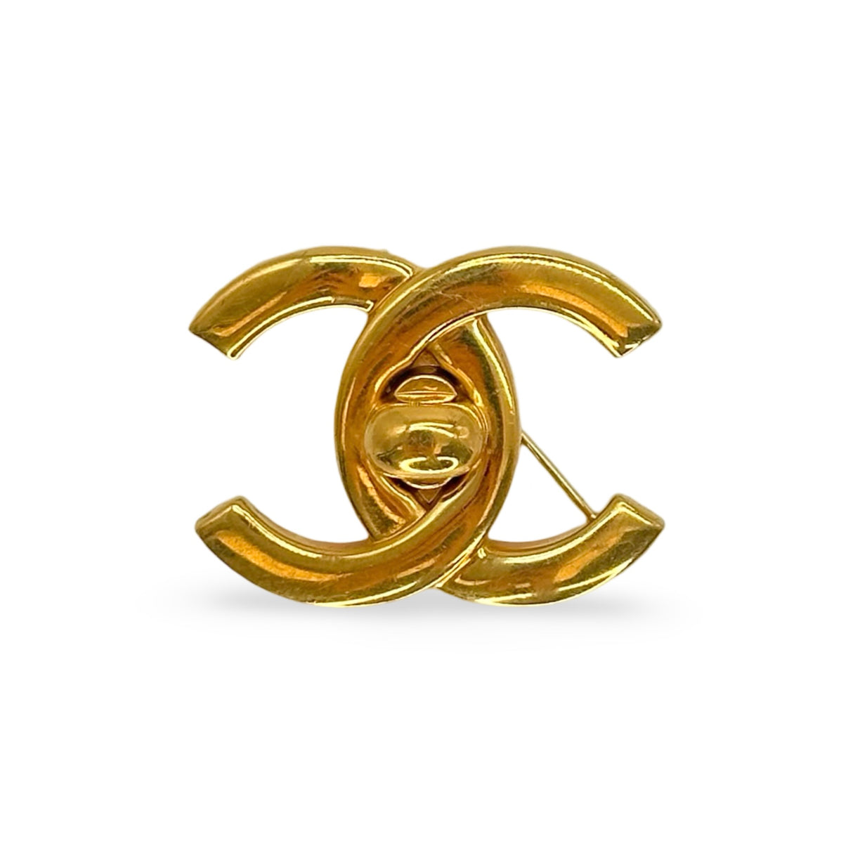 CHANEL: CC Turnlock Brooch