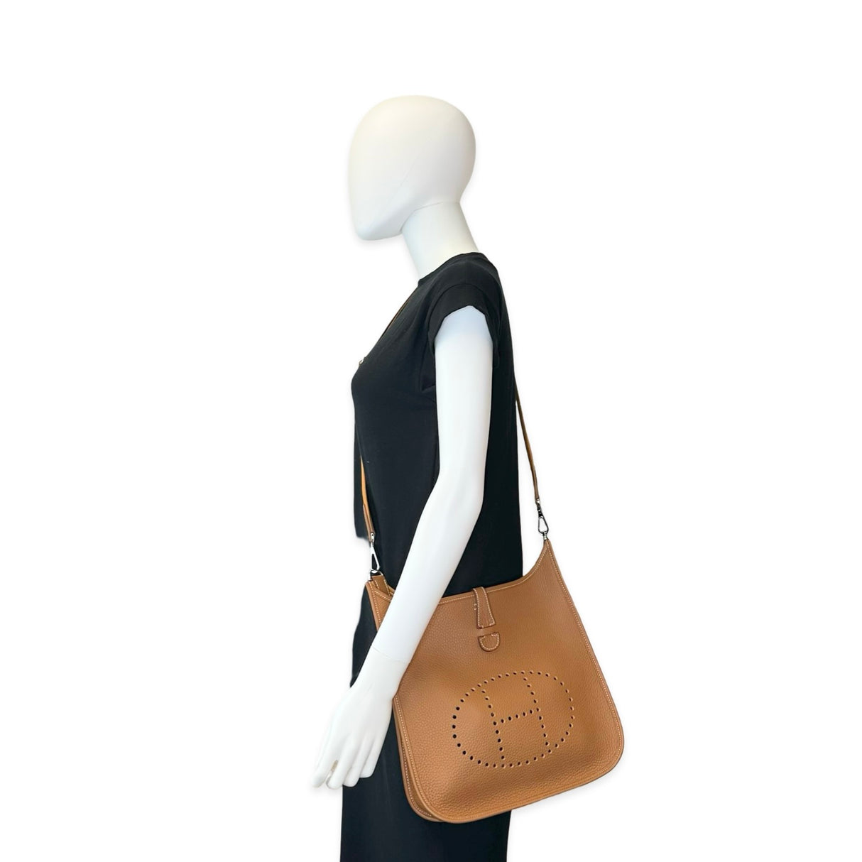 Clemence Evelyne III 29