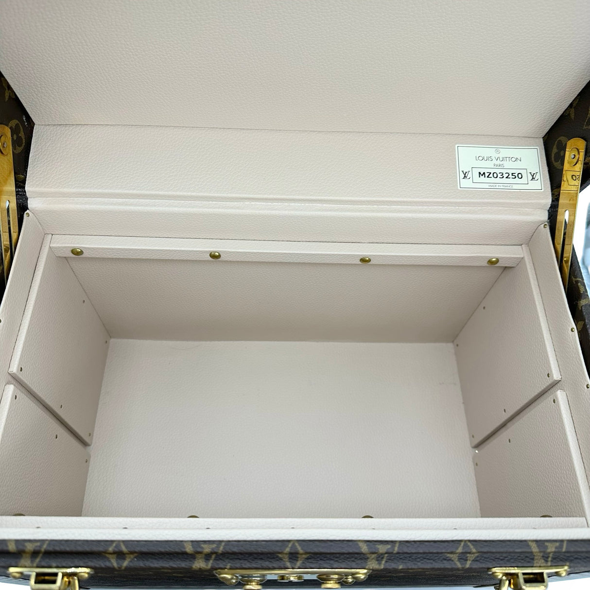 LOUIS VUITTON: Monogram Boite Pharmacie