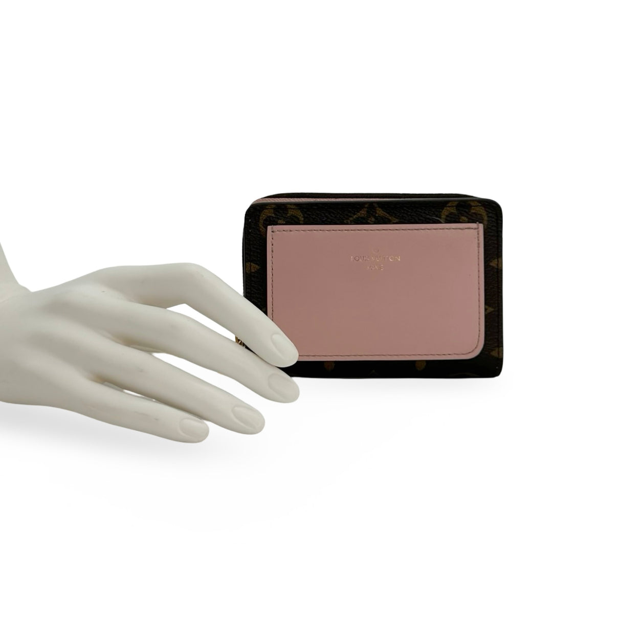 LOUIS VUITTON: Monogram Lou Wallet