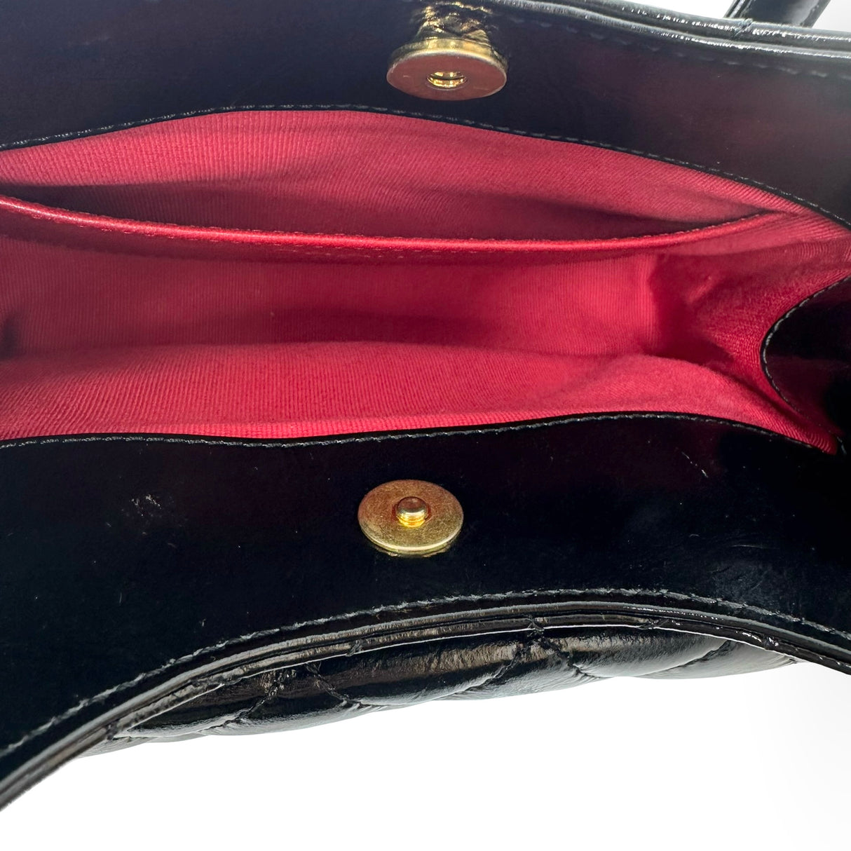 CHANEL: Quilted Calfskin Small Wavy Hobo