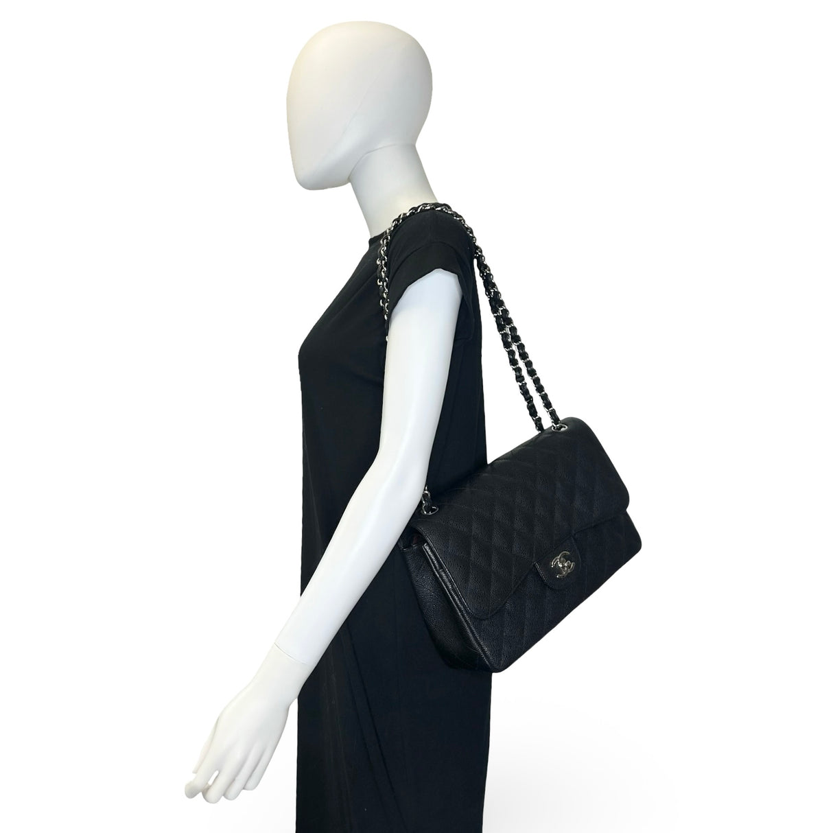 CHANEL: Quilted Caviar Jumbo Classic Double Flap