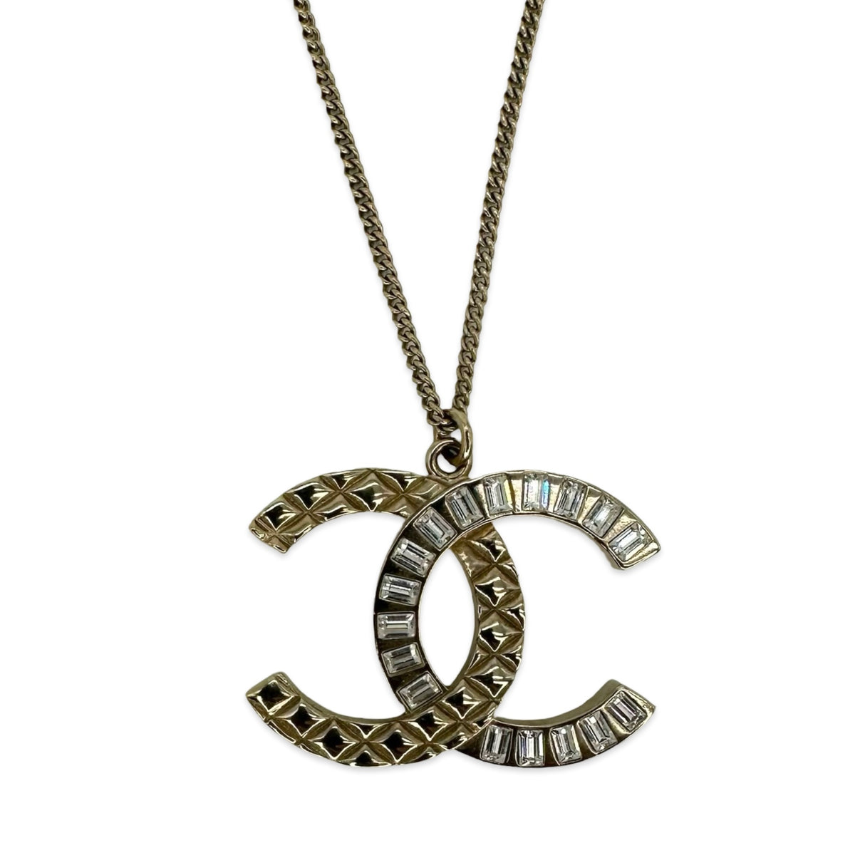 CHANEL: Crystal CC Pendant Necklace