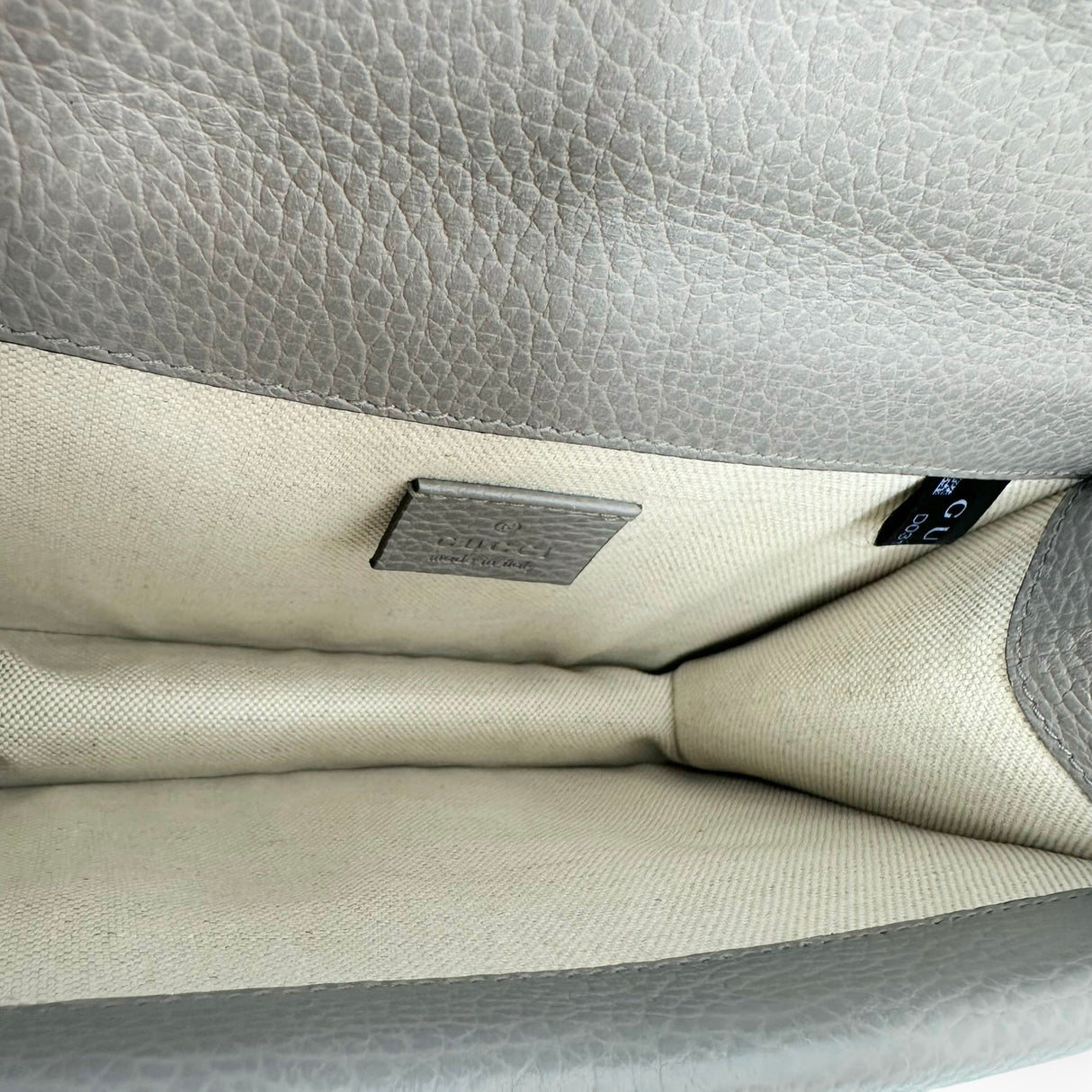 GUCCI: Leather Small Crystal Dionysus Chain Bag