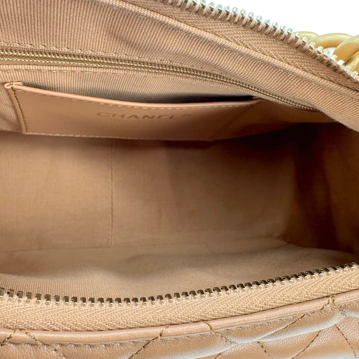 CHANEL: Quilted Lambskin Trendy Pocket Hobo Bag