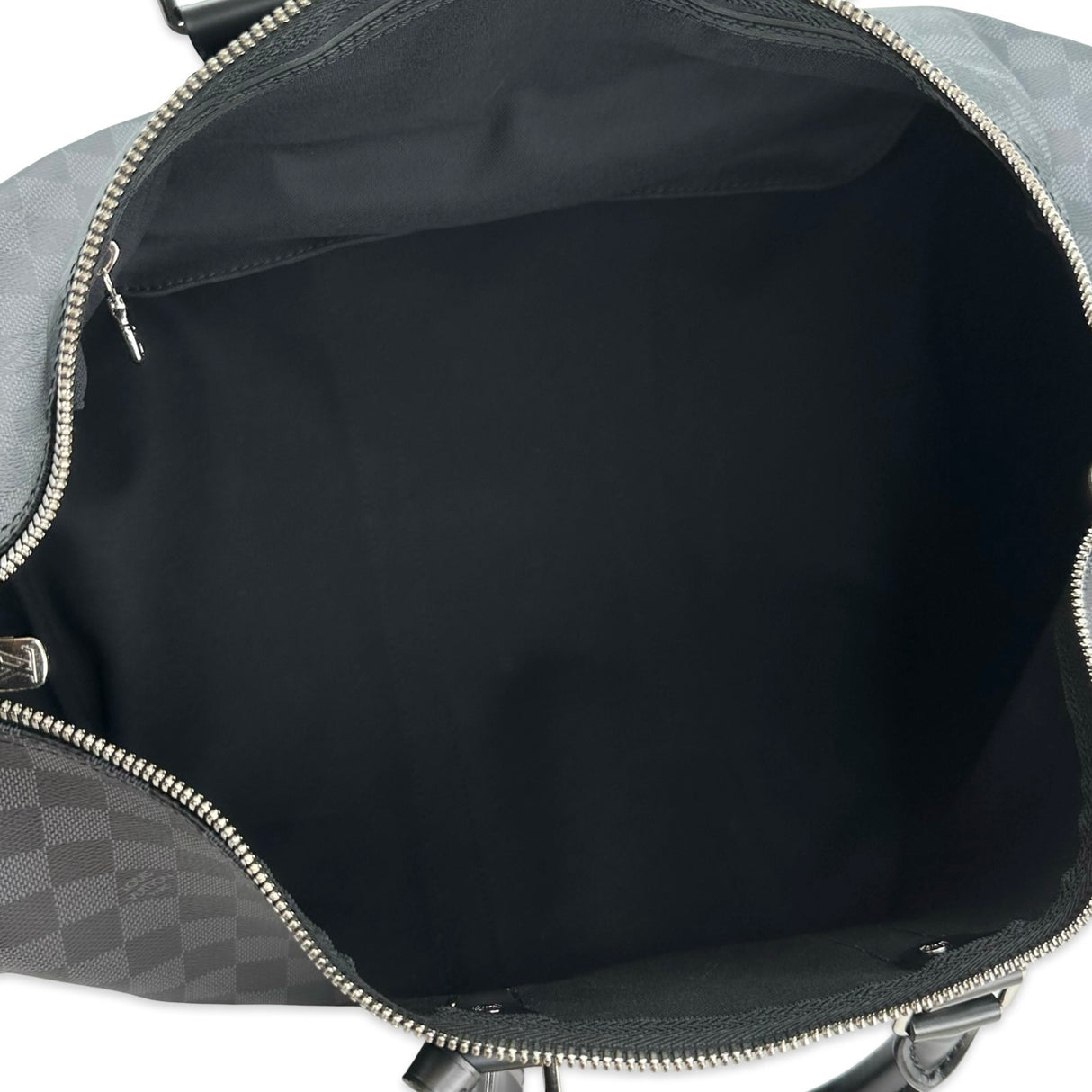 LOUIS VUITTON: Damier Graphite Keepall Bandouliere 45