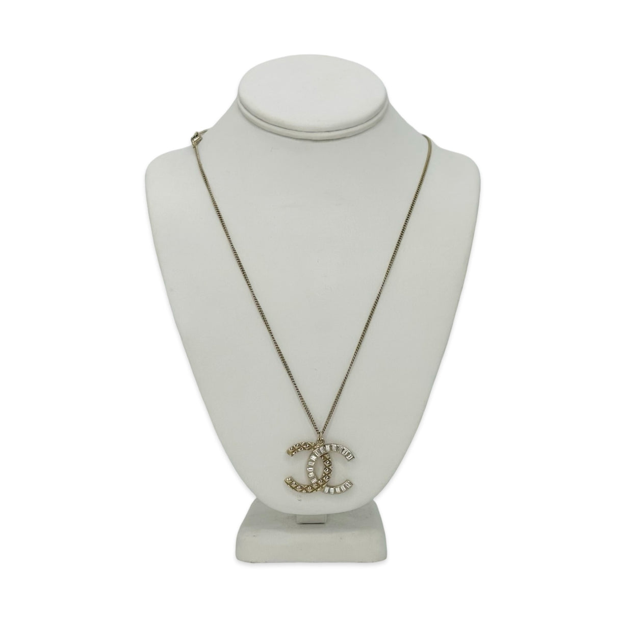 CHANEL: Crystal CC Pendant Necklace