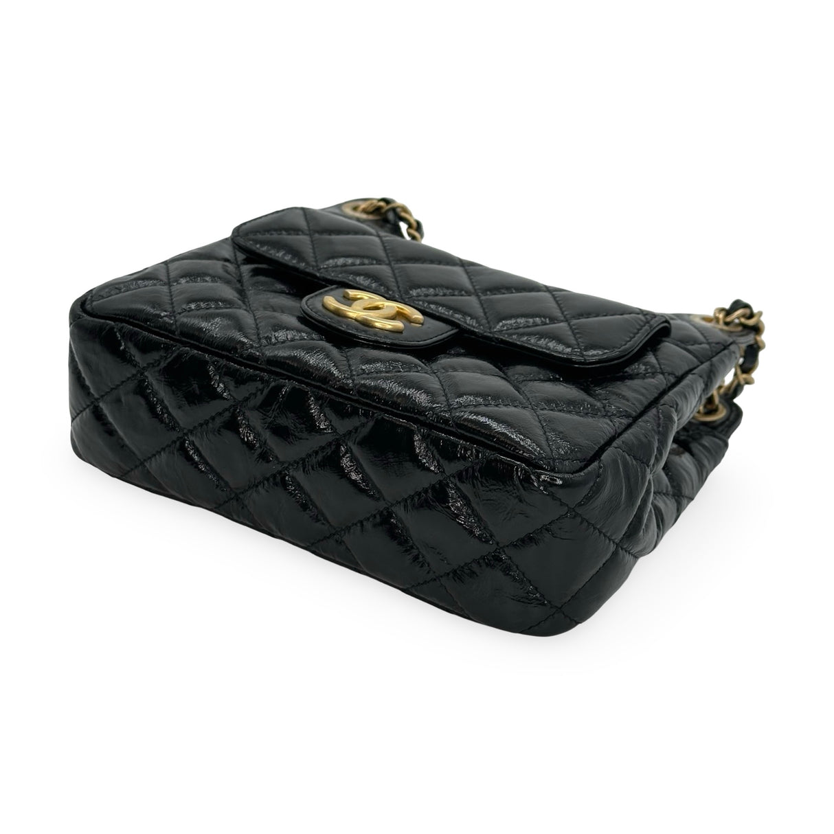CHANEL: Quilted Calfskin Small Wavy Hobo