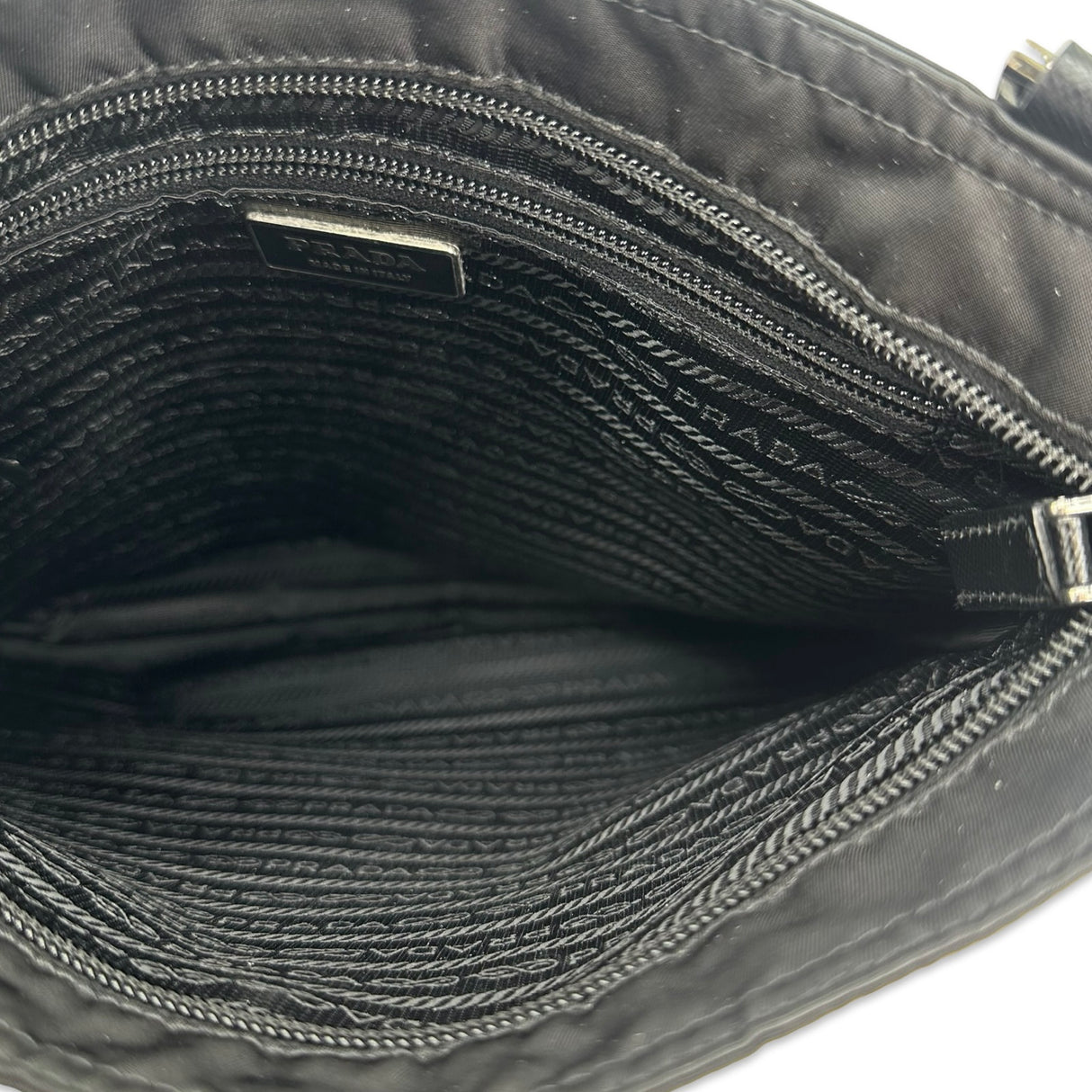 Nylon Slim Messenger
