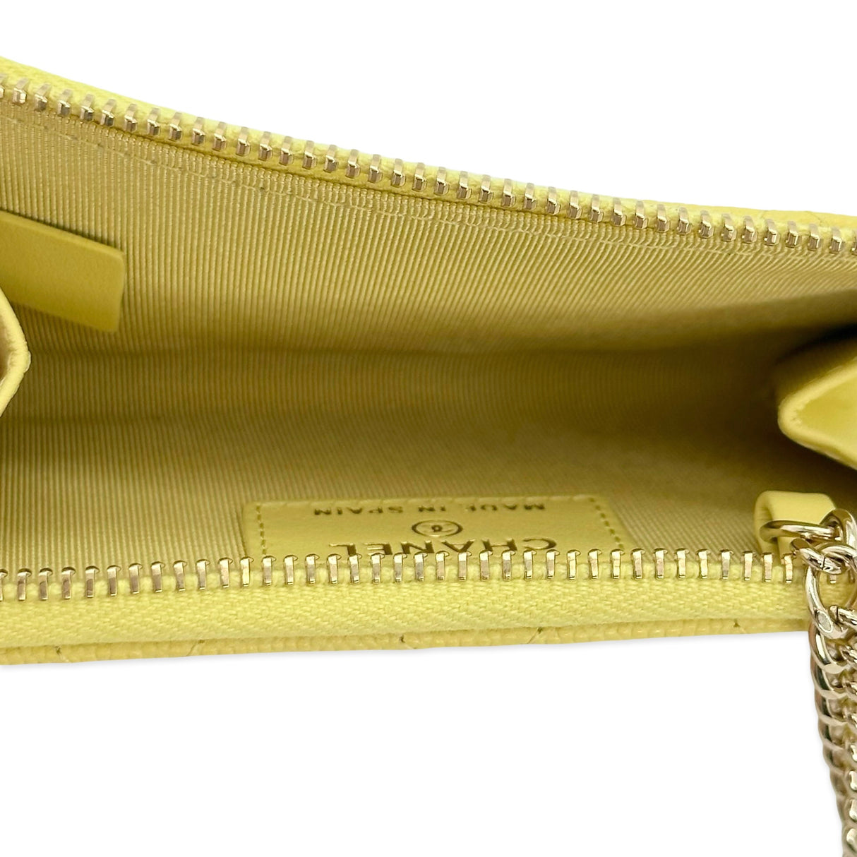 CHANEL: Quilted Caviar Classic Zipped Key Holder