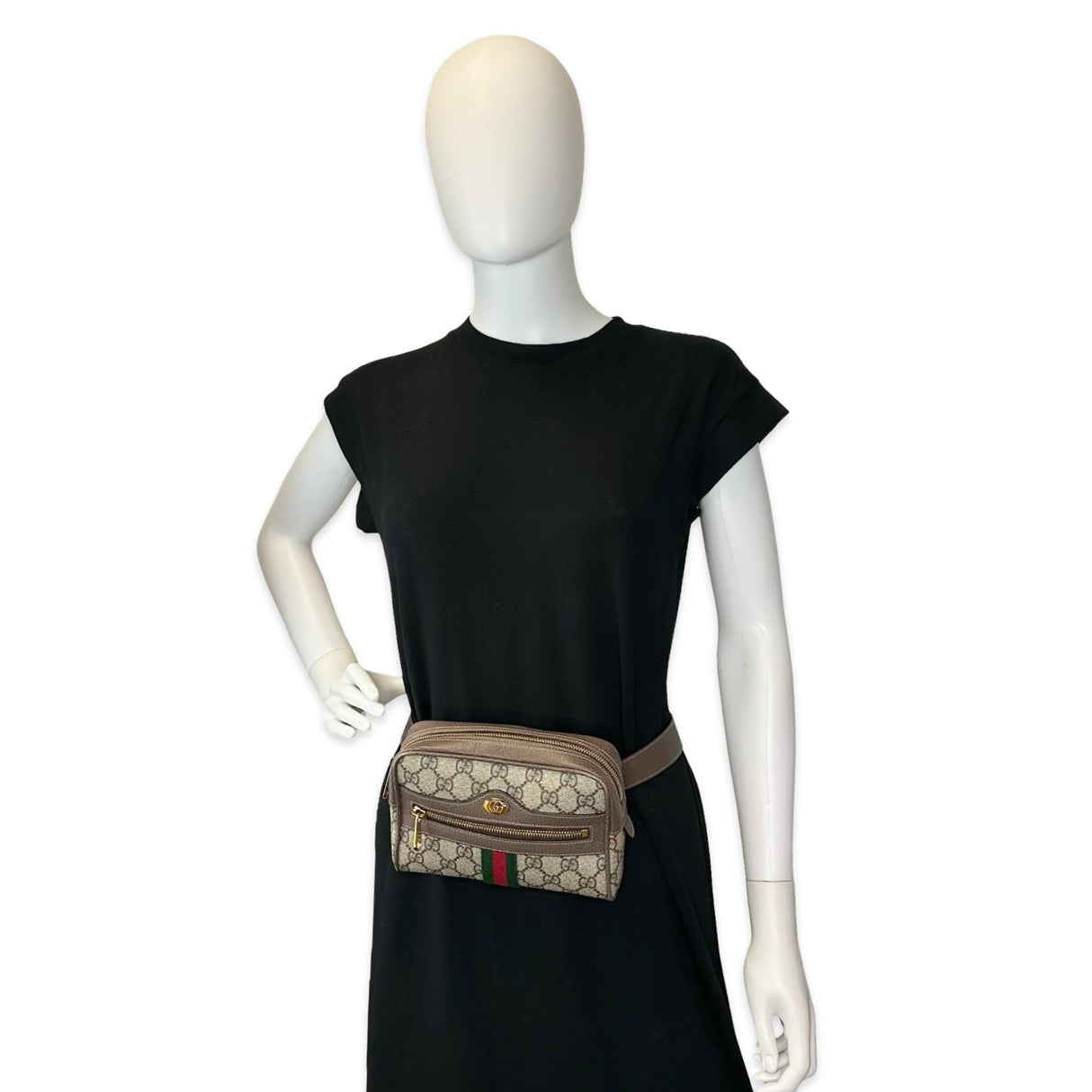 GUCCI: GG Supreme Ophidia Belt Bag