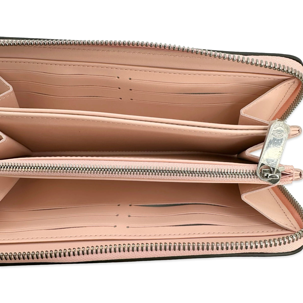 LOUIS VUITTON: Mahina Zippy Wallet