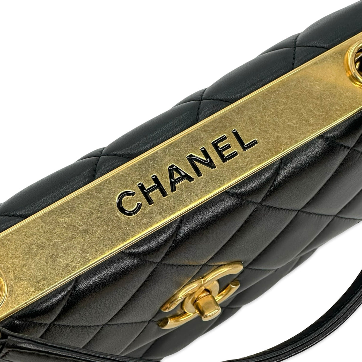 CHANEL: Quilted Lambskin Trendy CC Flap Bag