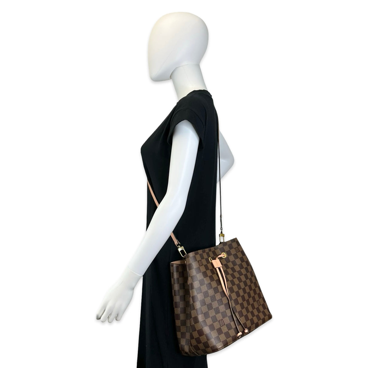 LOUIS VUITTON: Damier Ebene NeoNoe MM