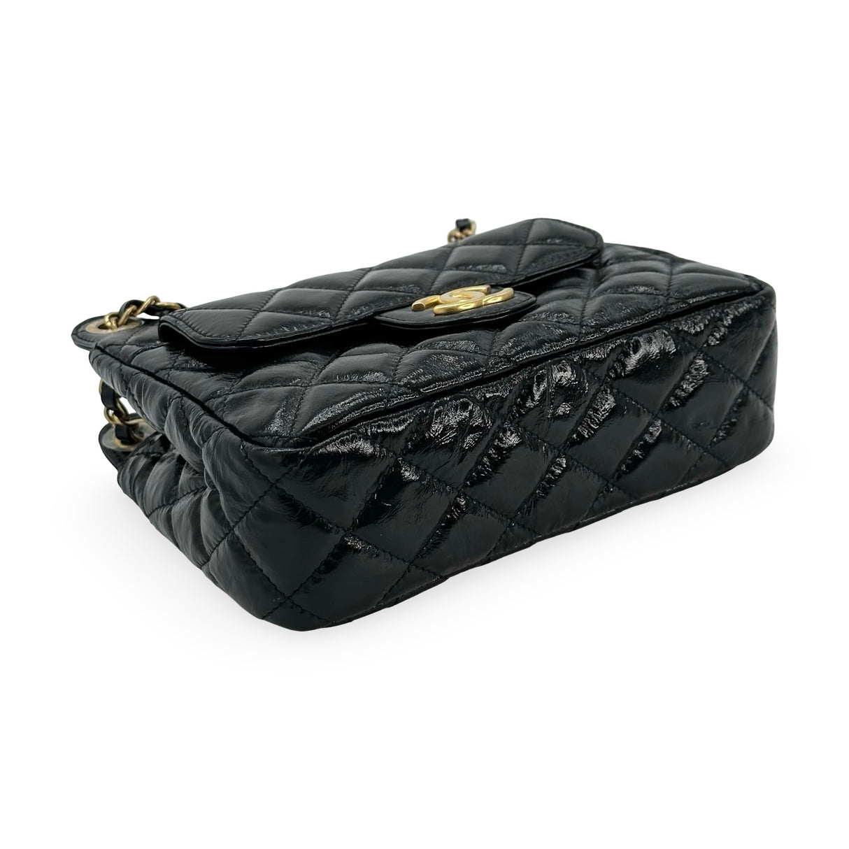 CHANEL: Quilted Calfskin Small Wavy Hobo