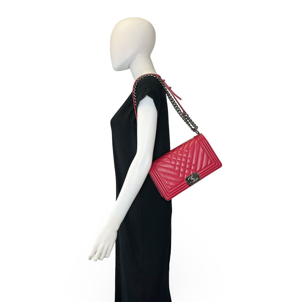 CHANEL: Quilted Mixed Chevron Old Medium Boy Bag