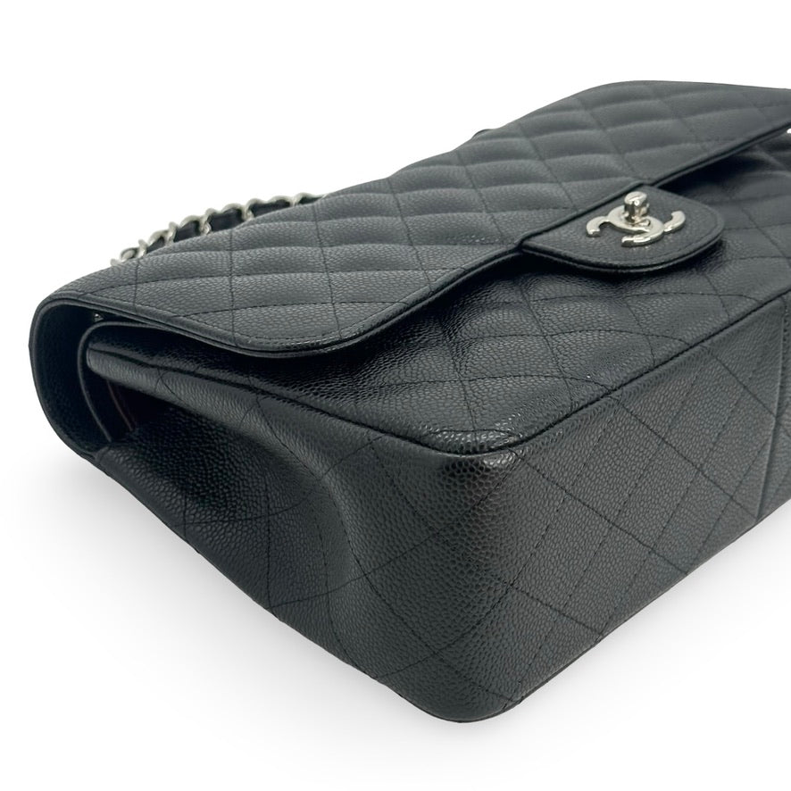 CHANEL: Quilted Caviar Jumbo Classic Double Flap