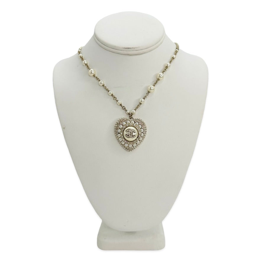 CHANEL: Crystal Pearl CC Heart Chain Necklace