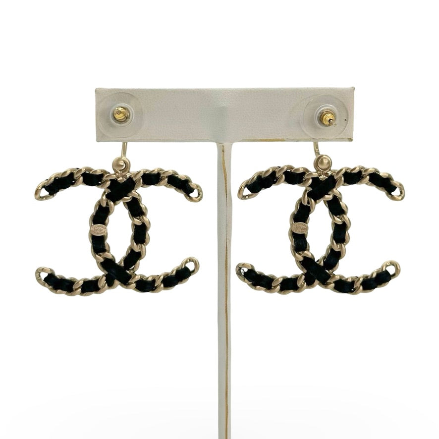 CHANEL: Woven CC Hoop Earrings