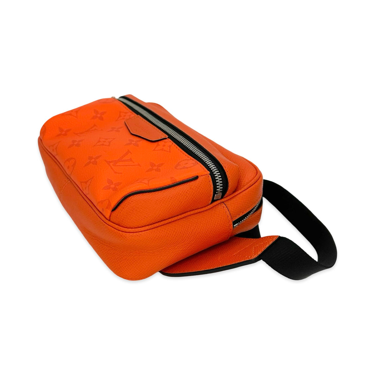 LOUIS VUITTON: Taigarama Outdoor Bumbag