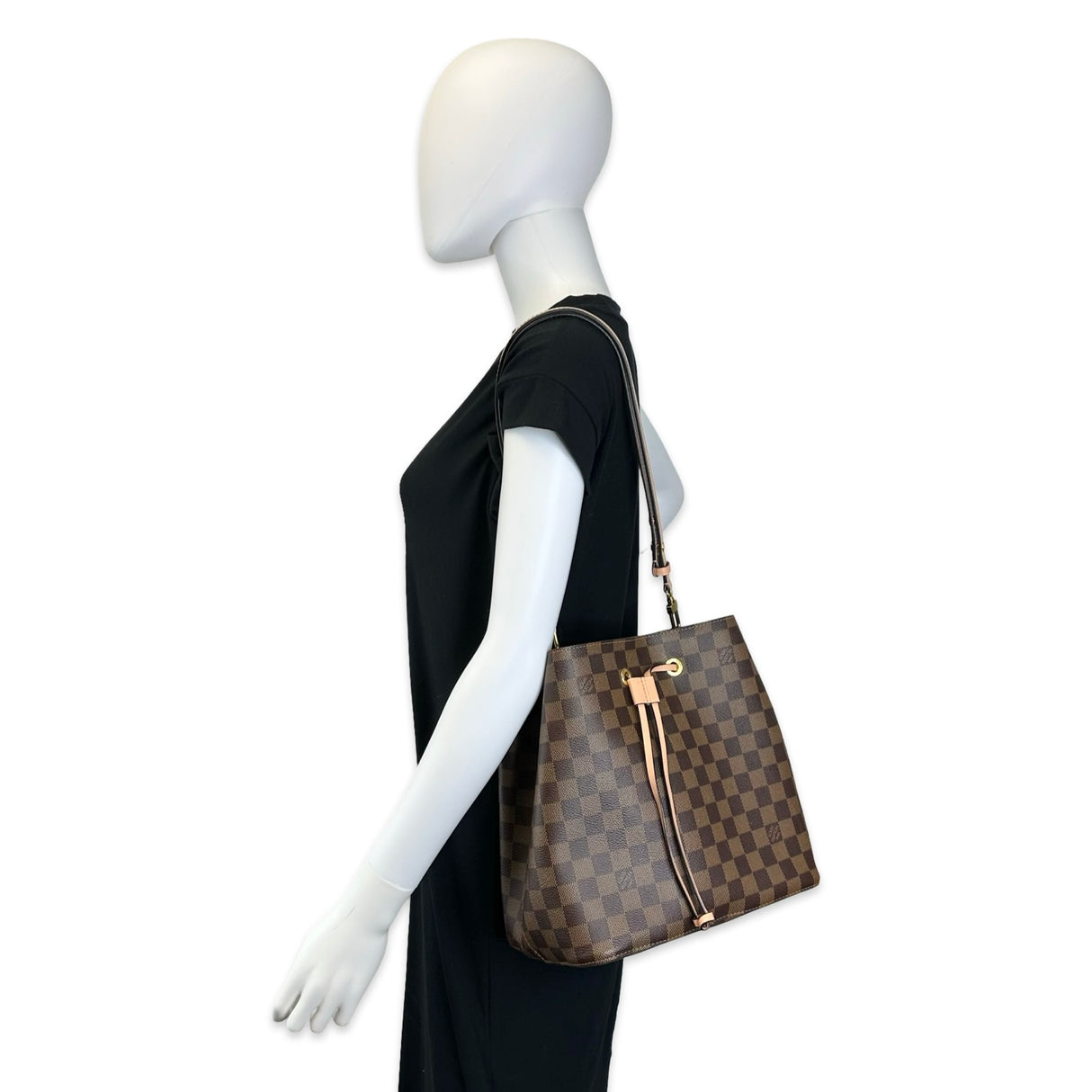 LOUIS VUITTON: Damier Ebene NeoNoe MM