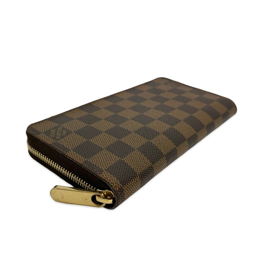 LOUIS VUITTON: Damier Ebene Zippy Wallet