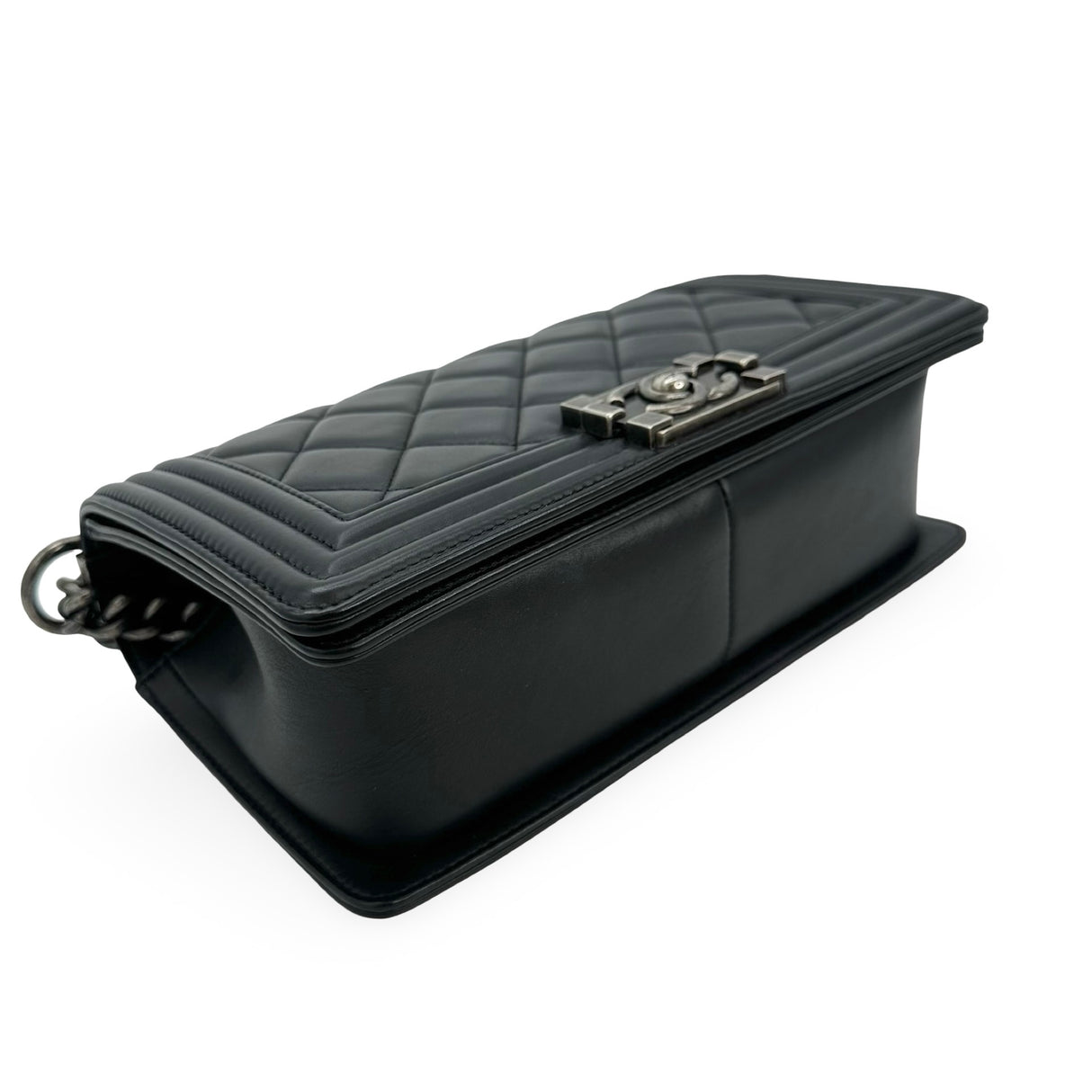 CHANEL: Quilted Lambskin Old Medium Boy Bag