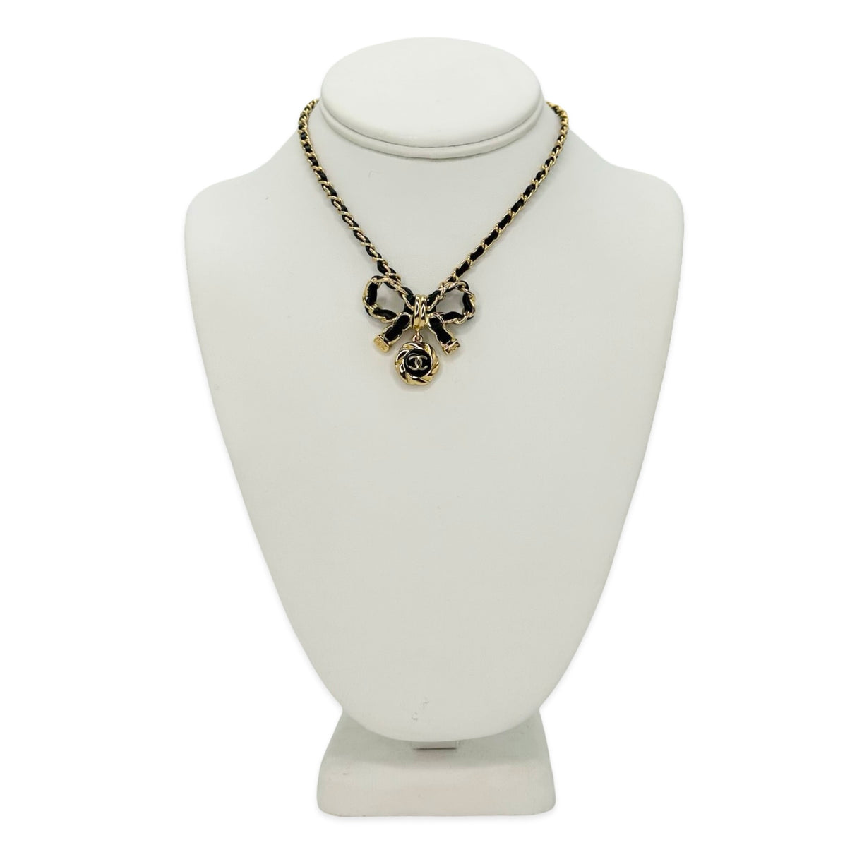 CHANEL: Leather Woven Chain Bow Necklace