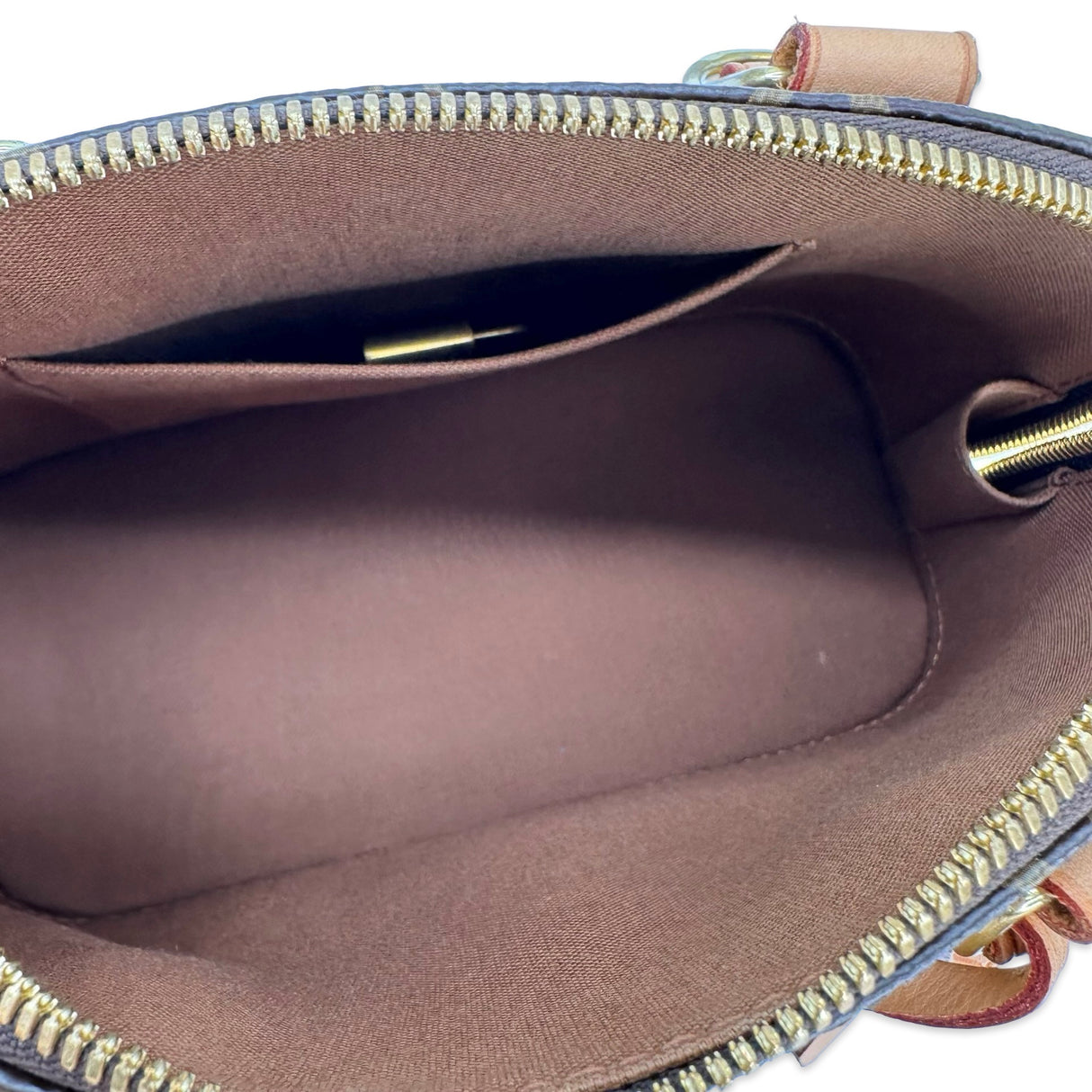 LOUIS VUITTON: Monogram Alma BB