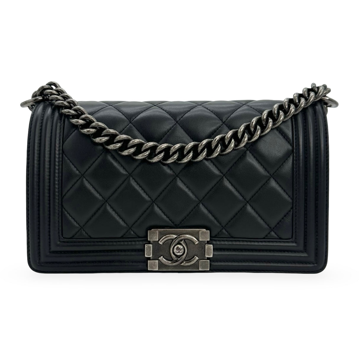 CHANEL: Quilted Lambskin Old Medium Boy Bag