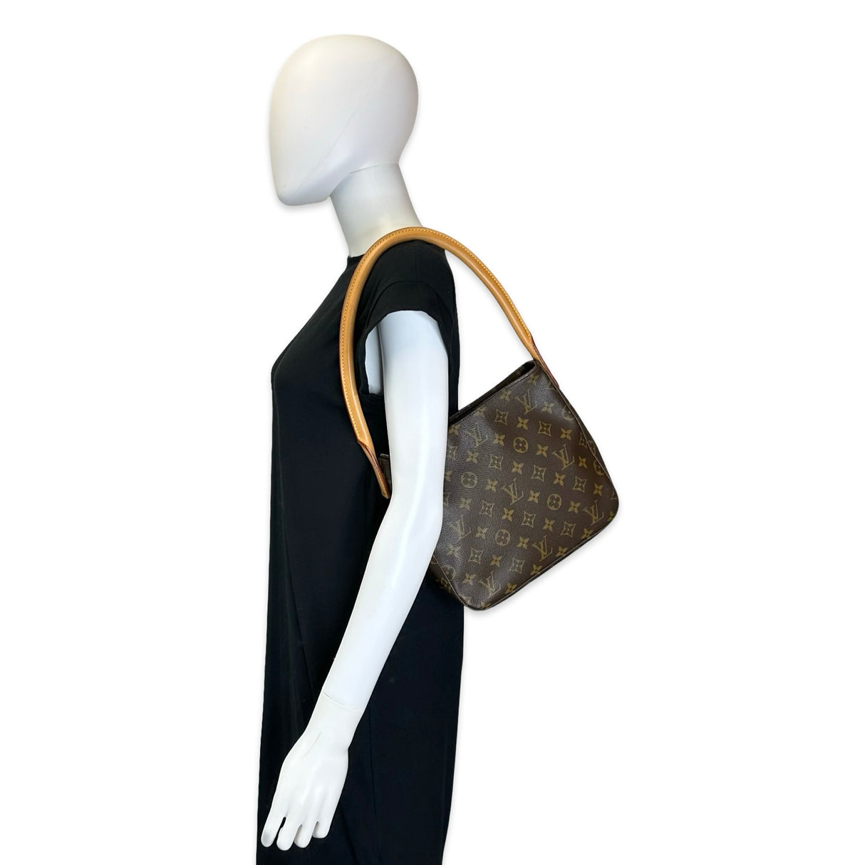 LOUIS VUITTON: Monogram Looping MM