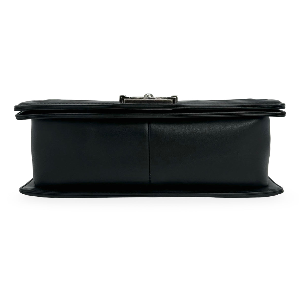 CHANEL: Quilted Lambskin Old Medium Boy Bag