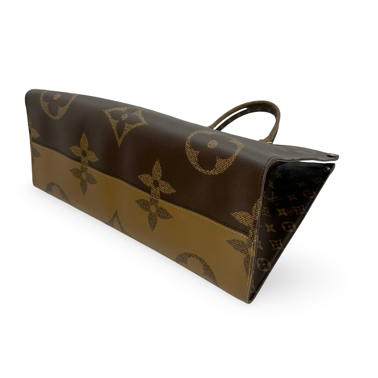 LOUIS VUITTON: Monogram OntheGo GM