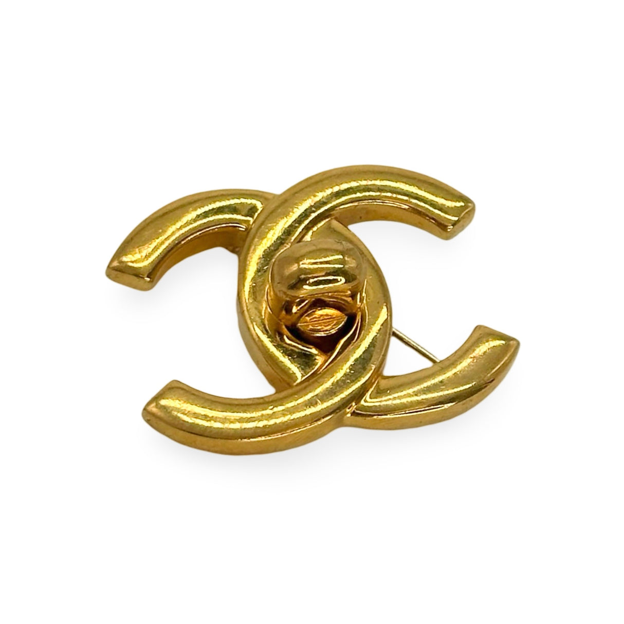 CHANEL: CC Turnlock Brooch