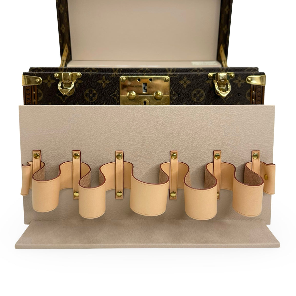 LOUIS VUITTON: Monogram Boite Pharmacie