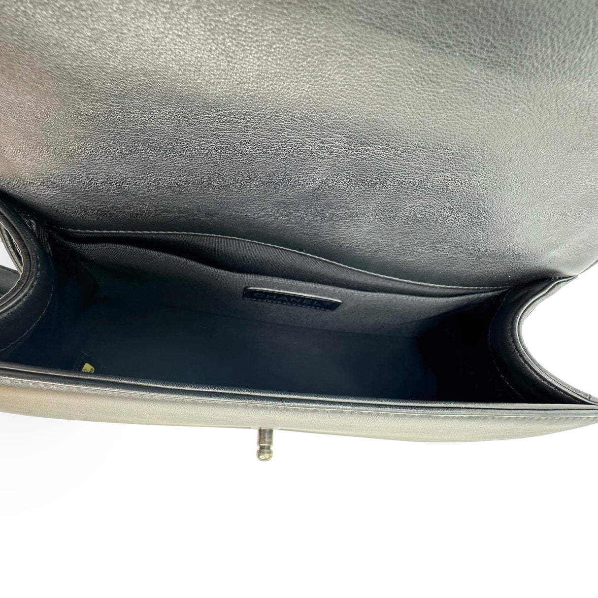 CHANEL: Quilted Lambskin Old Medium Boy Bag