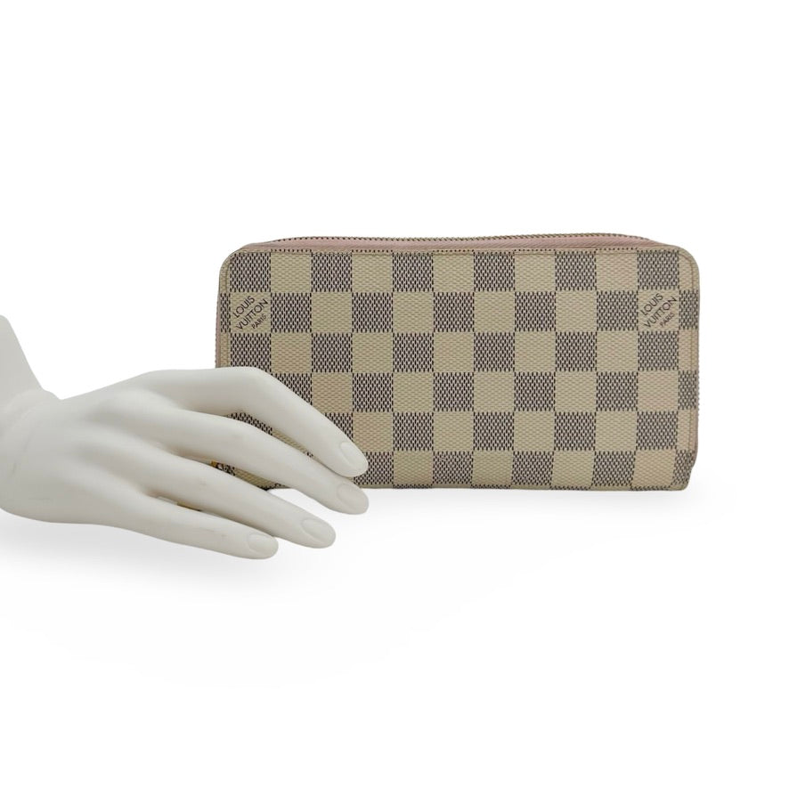 LOUIS VUITTON: Damier Azur Zippy Wallet