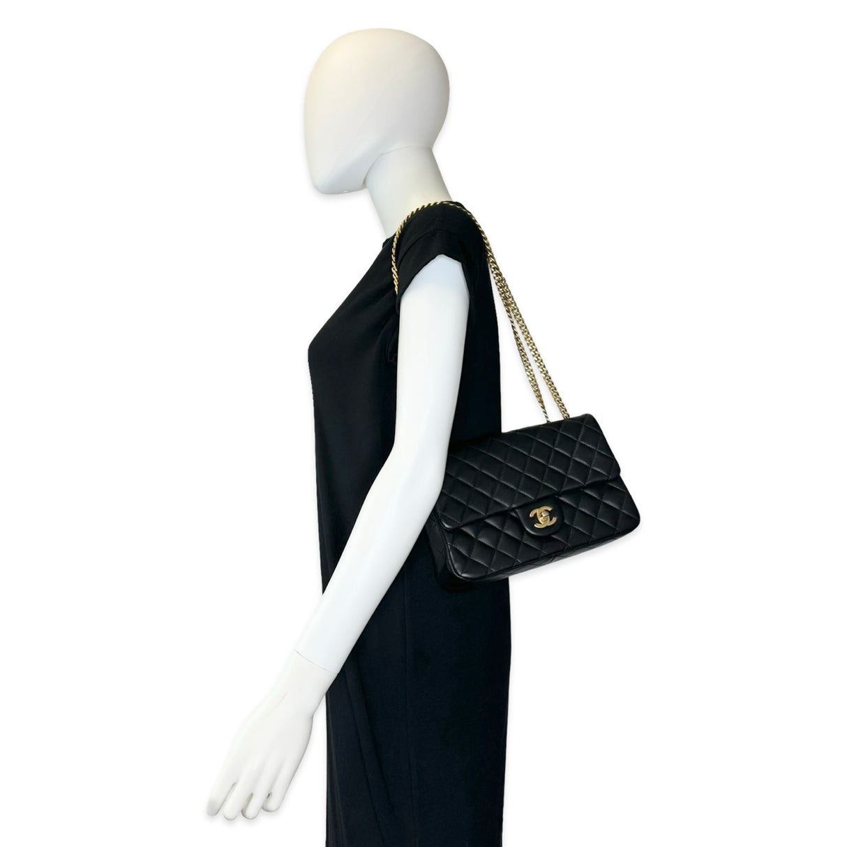 CHANEL: Quilted Lambskin Sweet Camellia Small Flap Bag