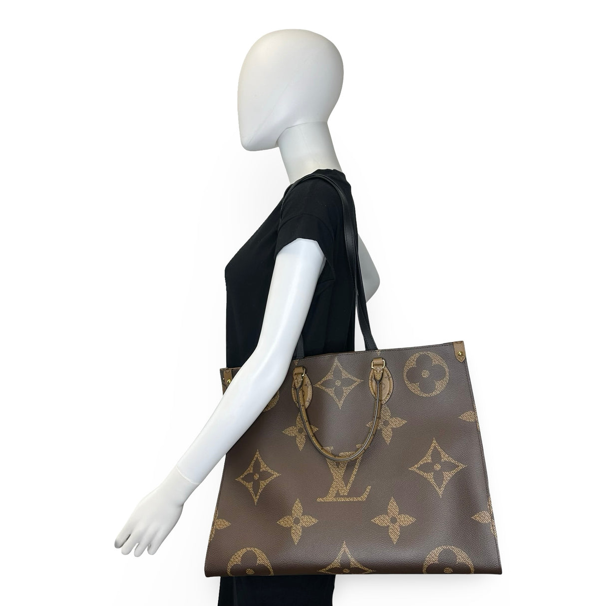 LOUIS VUITTON: Monogram OntheGo GM