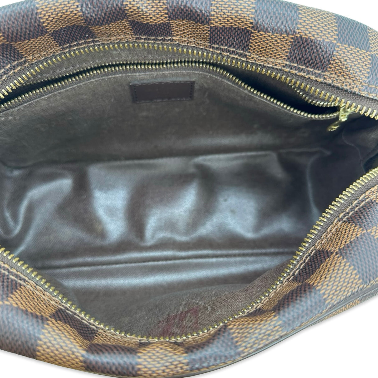 LOUIS VUITTON: Damier Ebene Trousse Cosmetic Bag