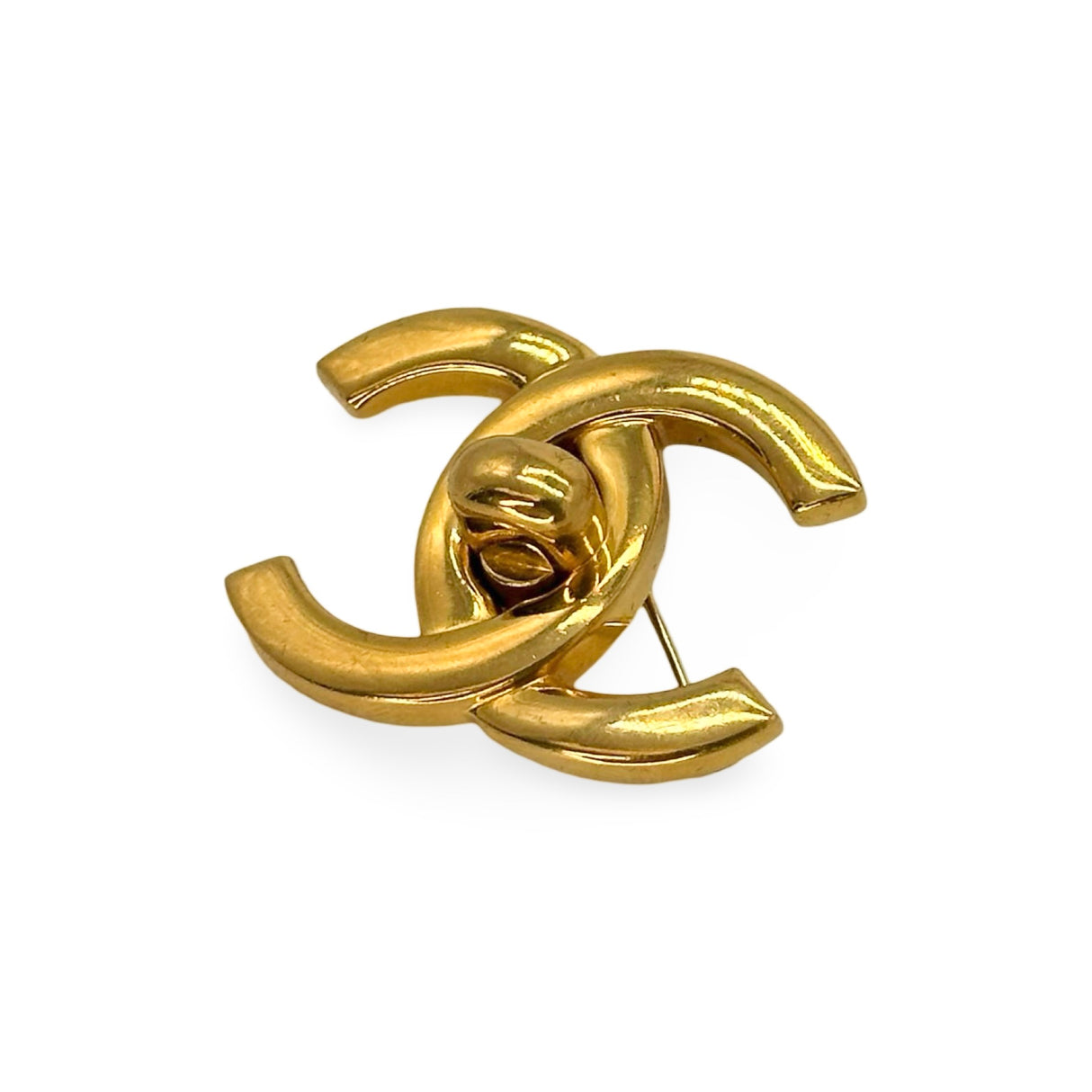 CHANEL: CC Turnlock Brooch