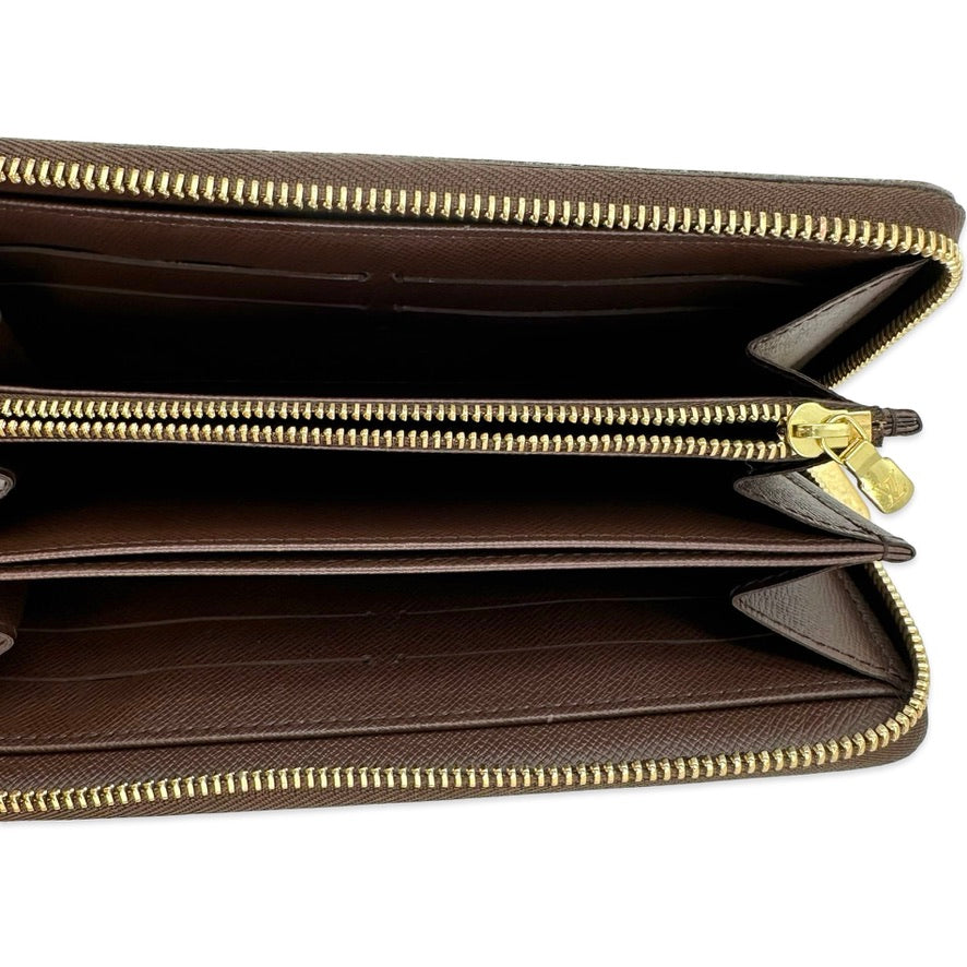 LOUIS VUITTON: Damier Ebene Zippy Wallet