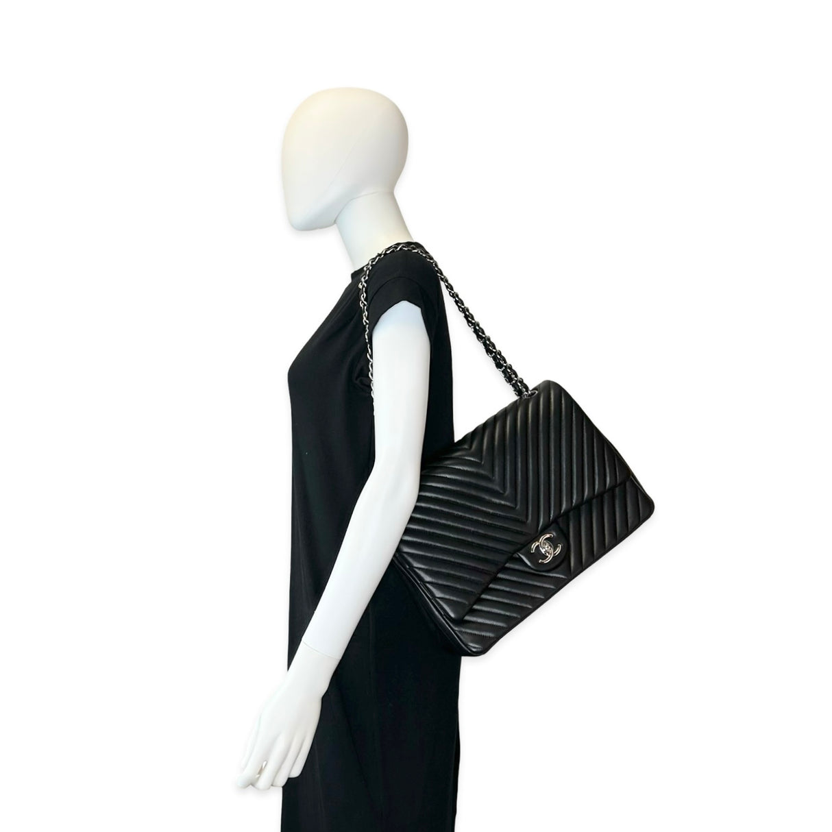 Chevron Quilted Lambskin Maxi Classic Double Flap