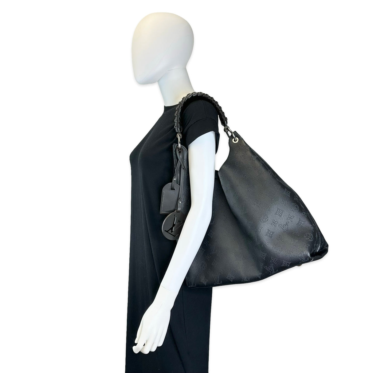 LOUIS VUITTON: Mahina Carmel Hobo