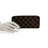 LOUIS VUITTON: Damier Ebene Clemence Wallet