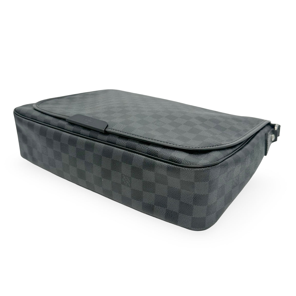 LOUIS VUITTON: Damier Graphite Daniel Messenger GM