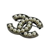 CHANEL: Pearl CC Brooch