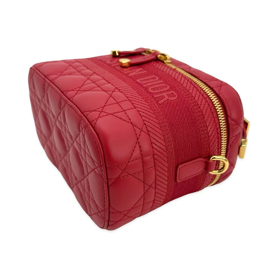 Cannage Dioramour Travel Vanity