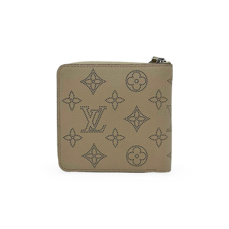 LOUIS VUITTON: Mahina Zippy Compact Wallet